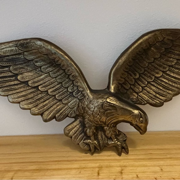 VINTAGE CAST BRASS FEDERAL EAGLE 24" WALL SCULPTURE HANGING 7028 - Picture 4 of 6